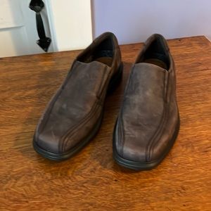 Men’s Ecco brown slip on Shoes NWOT size 9